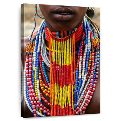Femme Leisha Arbore Tribe