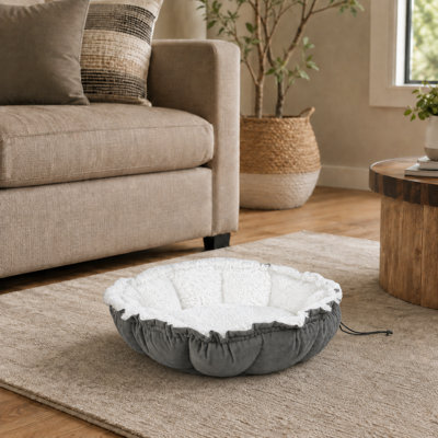 Plush Round Cat Bed, Cozy Indoor Pet Bed for Cats & Small Dogs
