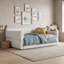 Grand lit de jour rembourré avec lit gigogne simple TG et port USB-94069586