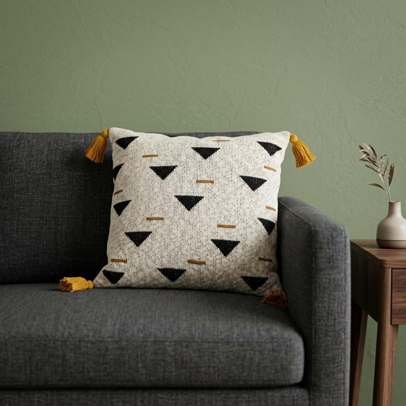 Coussin décoratif transitionnel beige Poki