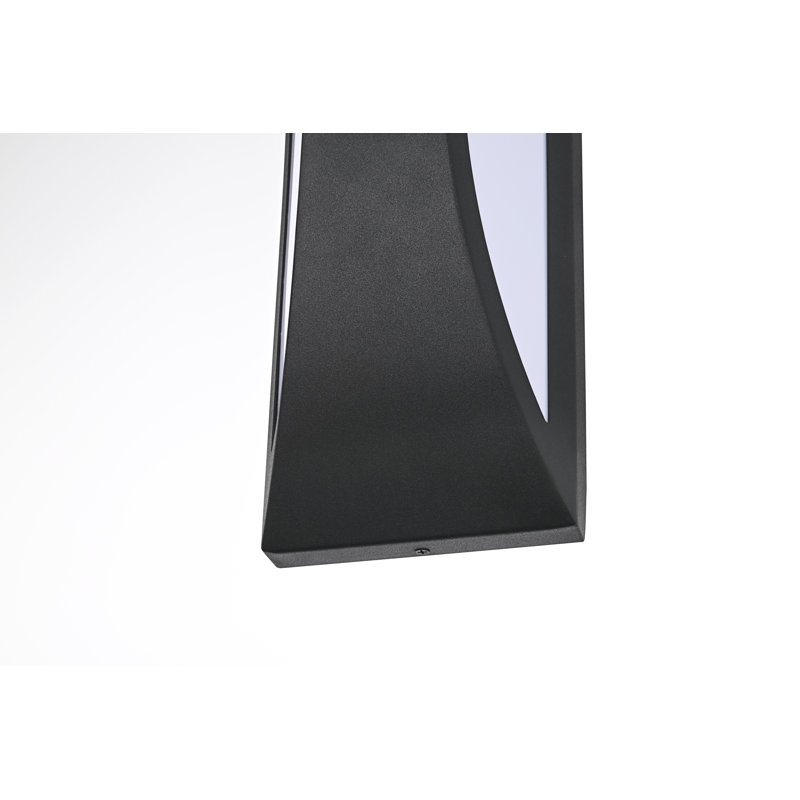 Nyran Outdoor Wall Sconce in Black