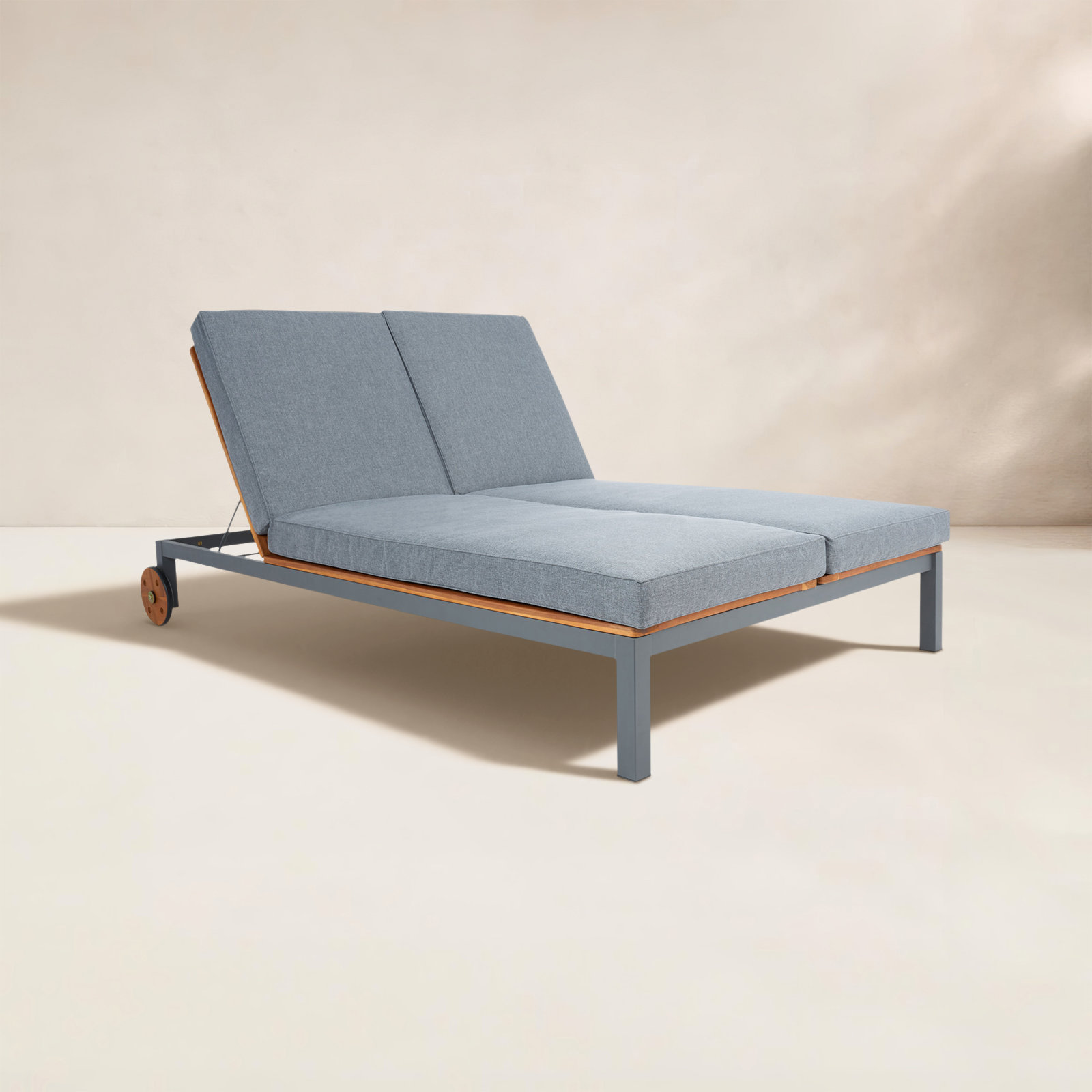 Eastford Steel Outdoor Lounge Chair, Gray