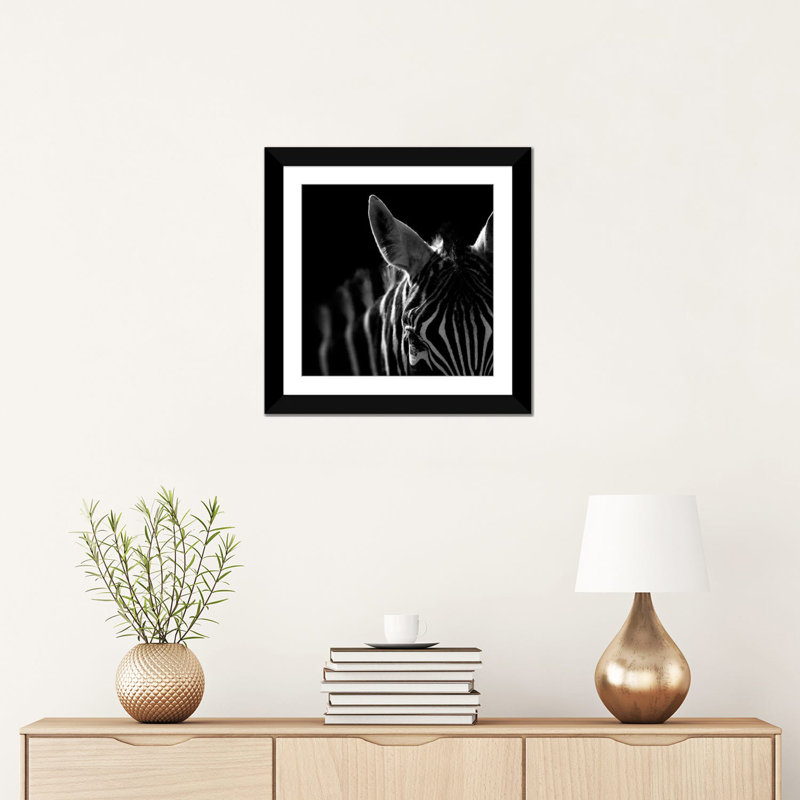 « zèbre iv », reproduction de photo sur toile, H 16 po x l 16 po x P 1 po, Papier d'art encadré noir, Blanc