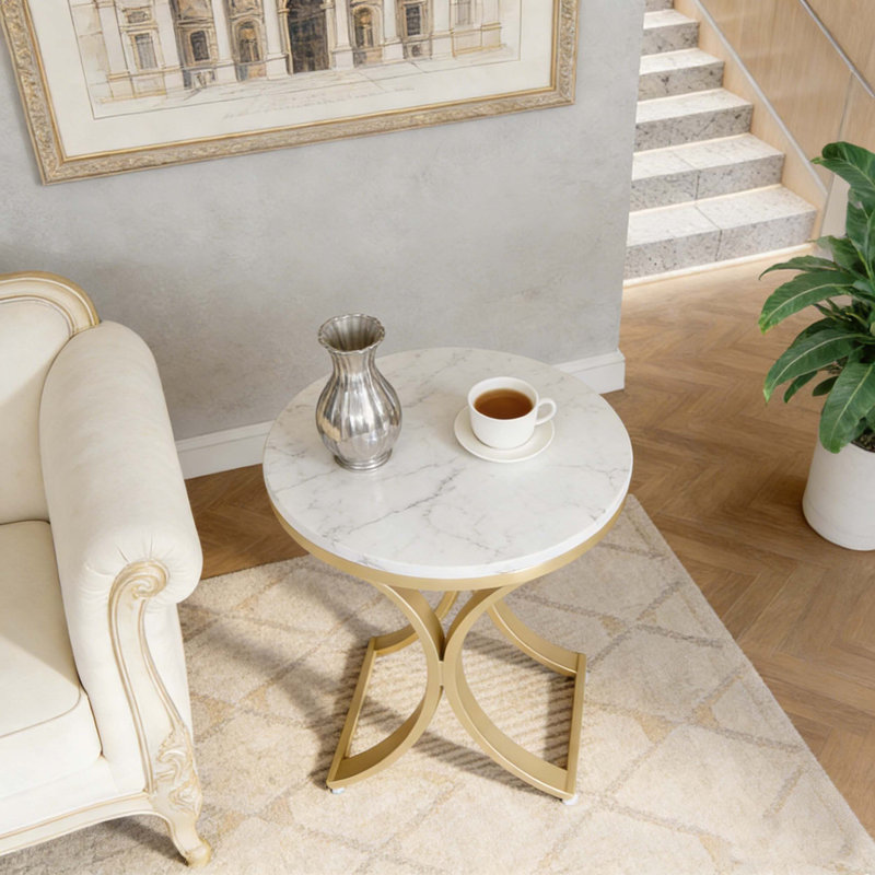 Petite table d'appoint avec structure en métal