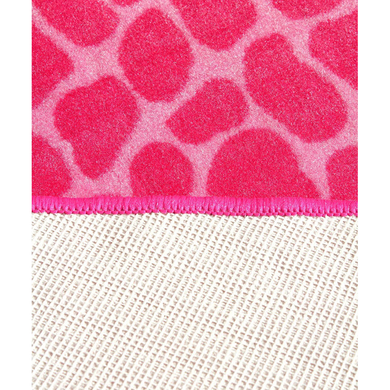 Tapis rose en nylon touffeté à la machine Gillermina, Demi-cercle 1 pi 5 po x 3 pi