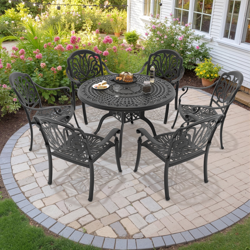 Ensemble de salle à manger rond de 120 cm (47,24 po) pour patio 6 personnes avec trou pour parasol, 6 chaises empilables avec coussins bruns