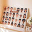 La toile crée une illustration vibrante et inclusive mettant en vedette un groupe d'art mural composé de visages stylisés représentant divers art mural sur toile-1236868064