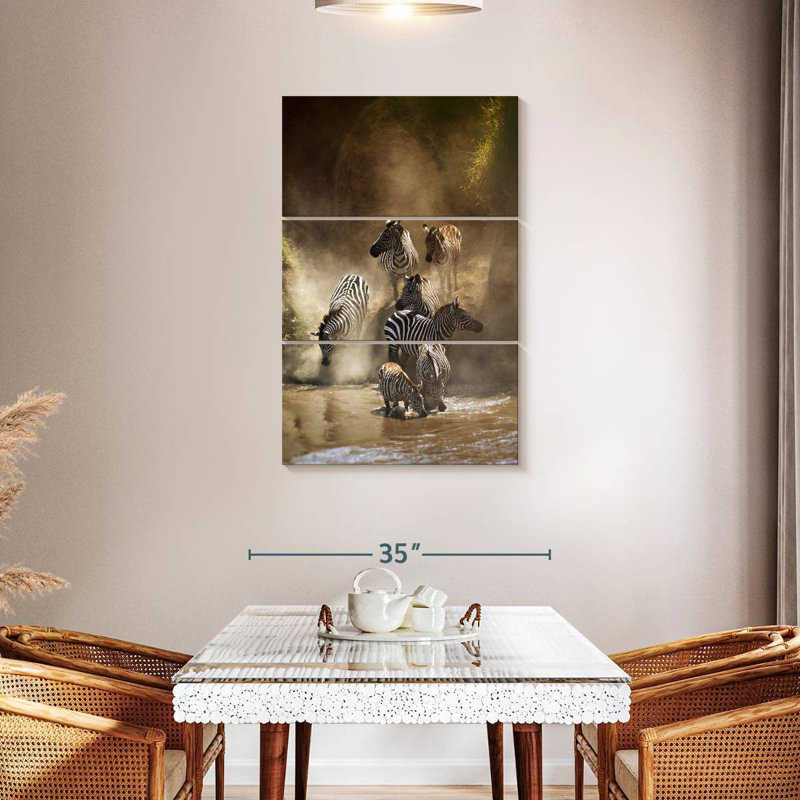 Zèbre Brampt traversant la rivière Mara, 45" H x 28" W