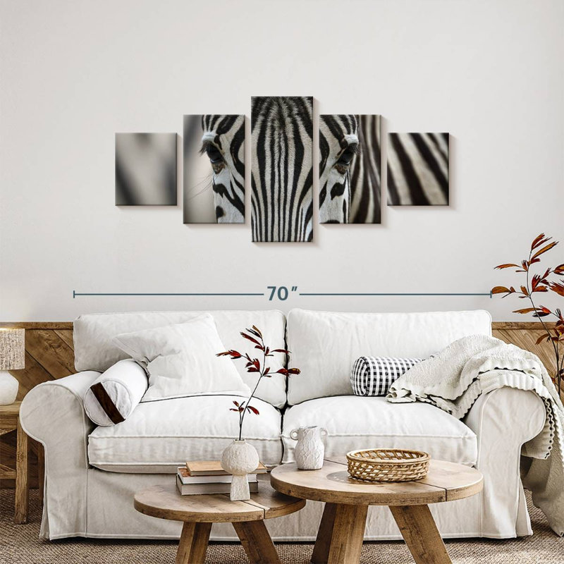 Zèbre regardant, H 24 po x l 55 po