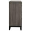 La commode à 6 tiroirs de large avec une finition en bois texturé offre un rangement spacieux et moderne pour les chambres à coucher