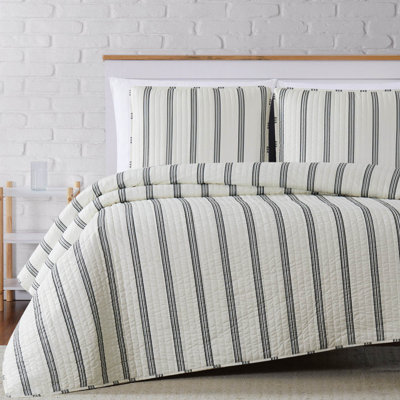 Farmhouse / Country Striped Quilt