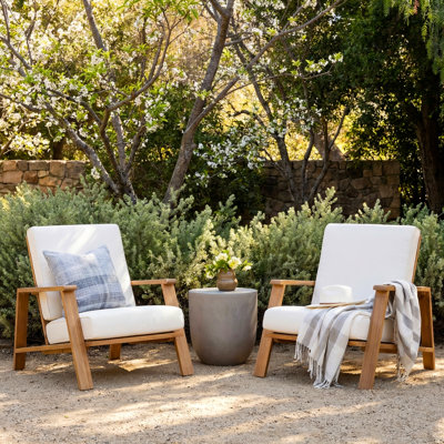 Chaise de patio avec coussins Isham
