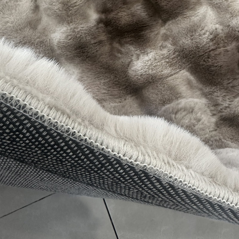 Tapis à poils longs 5X7, Rectangle 5 pi 3 po x 7 pi 7 po