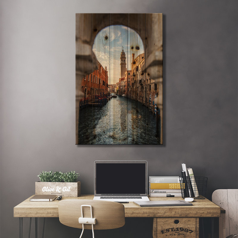 Clocher de San Giorgio Dei Greci, Venise par Enzo Romano - impression sur bois sans cadre, L 26 po x H 40 po