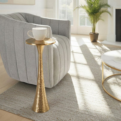 Gracelynn Hammered 23" Metal Side Table