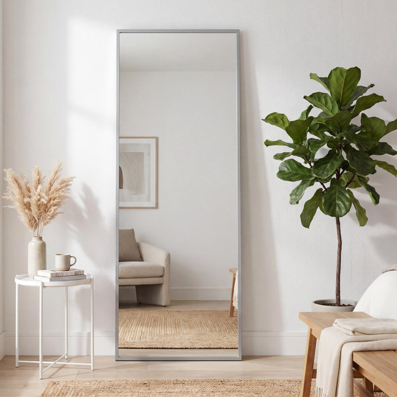 Grand miroir incliné mural pleine longueur en nickel d'aluminium l 20 po x H 59 po Strait, Nickel