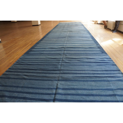 Très grand tapis indien bleu tissé à plat et surdimensionné Dhurrie