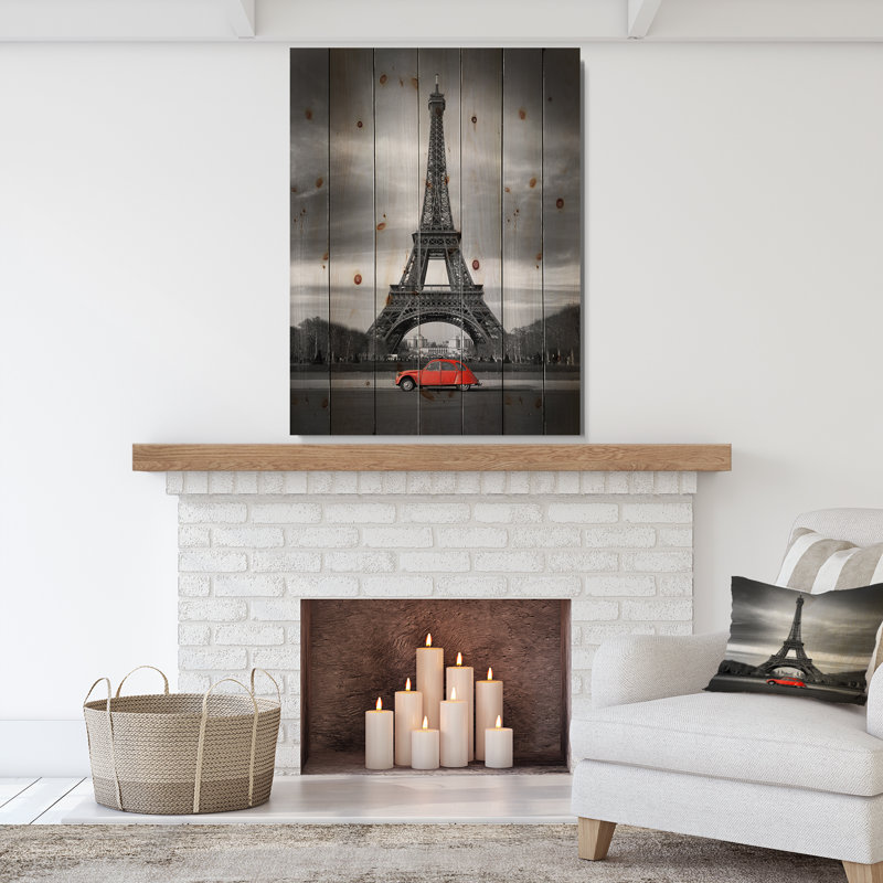 «Eiffel and Old Red Car», photographie, H 20 po x l 15 po x P 1po, Bois
