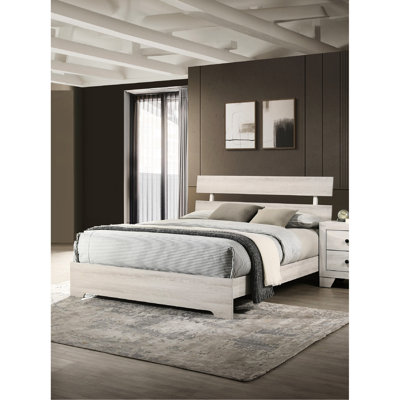 Lit plateforme double rustique avec structure à profil bas, décor de chambre à coucher contemporain, finition blanc délavé, bois massif pour le lit de l'espace, plan de conception des décors délavés