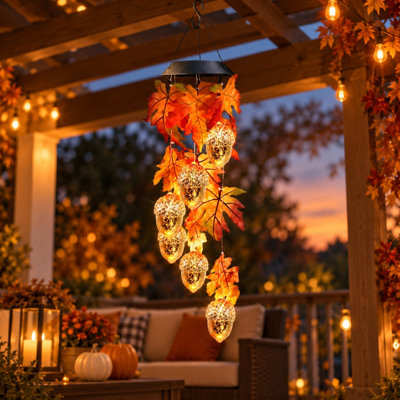 Carillon solaire à vent en forme de gland, feuilles de chêne suspendues pour un décor extérieur d'automne