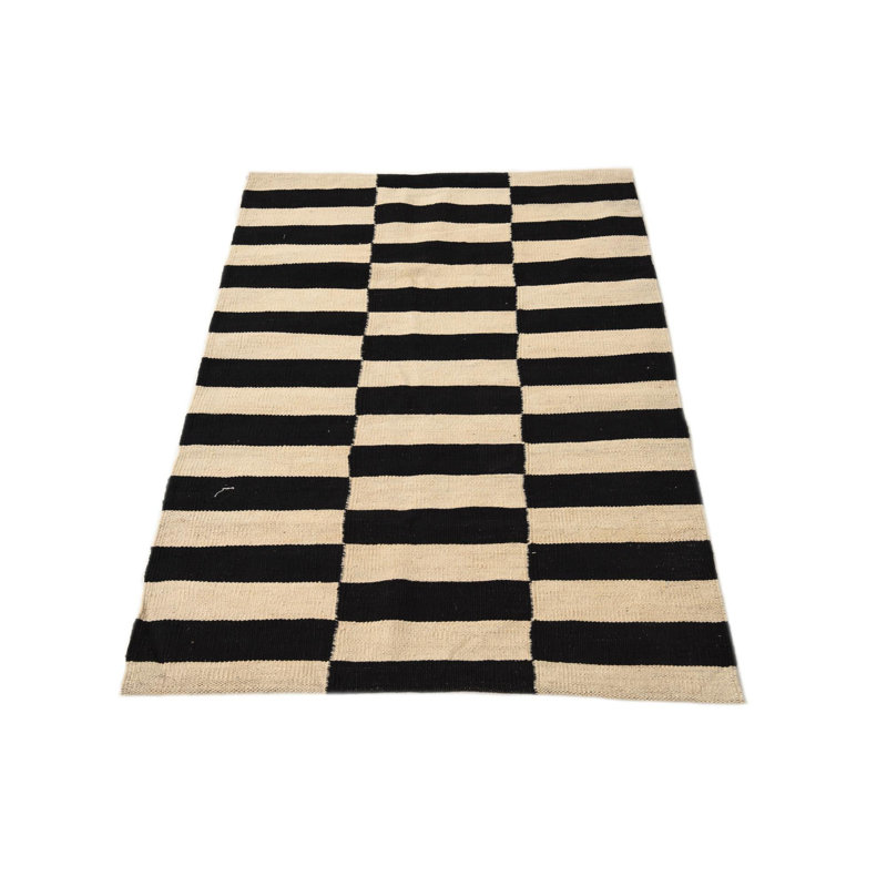 Tapis noir et blanc 2 pi x 4 pi