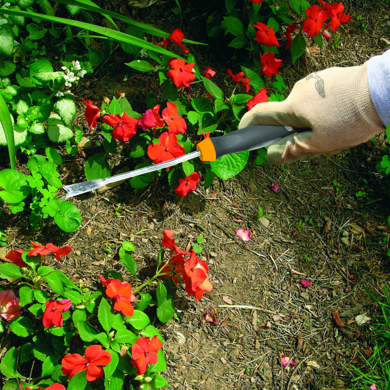 Outils à main de jardin et pot à fleurs en résine grise