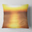Coussin imprimé abstrait jaune-1883206145-1882878787