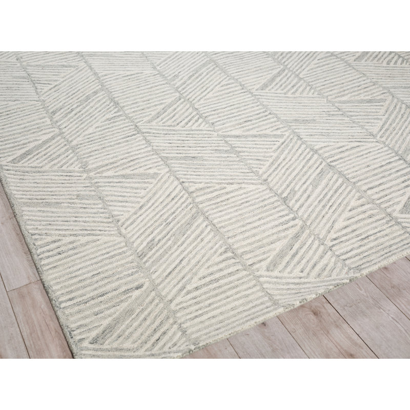 Kascata Hand Tufted Geometric Area Rug in Silver/Ivory, Rectangle 5' x 8'