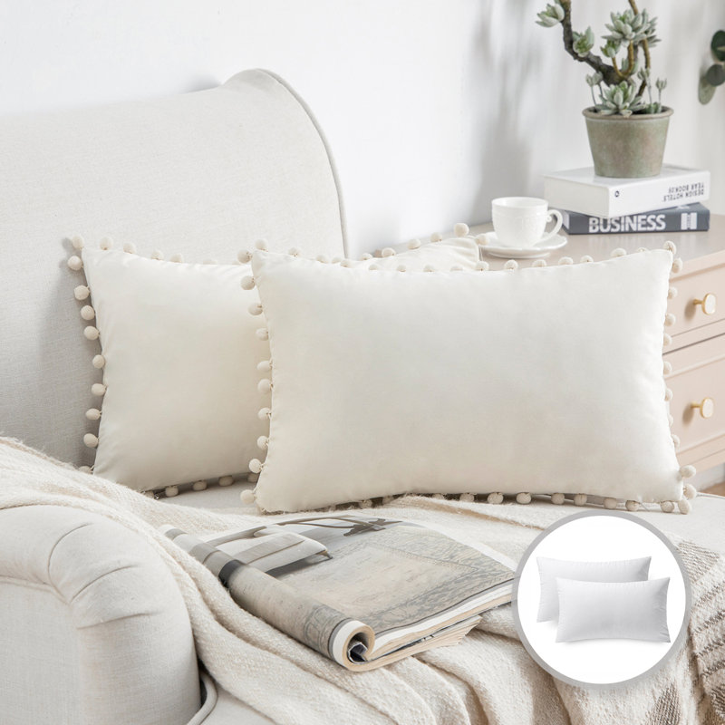 Coussin Silky Velvet Series Pom-poms, Blanc cassé, Housse de coussin et insert, Rectangle H 12 po x l 20 po
