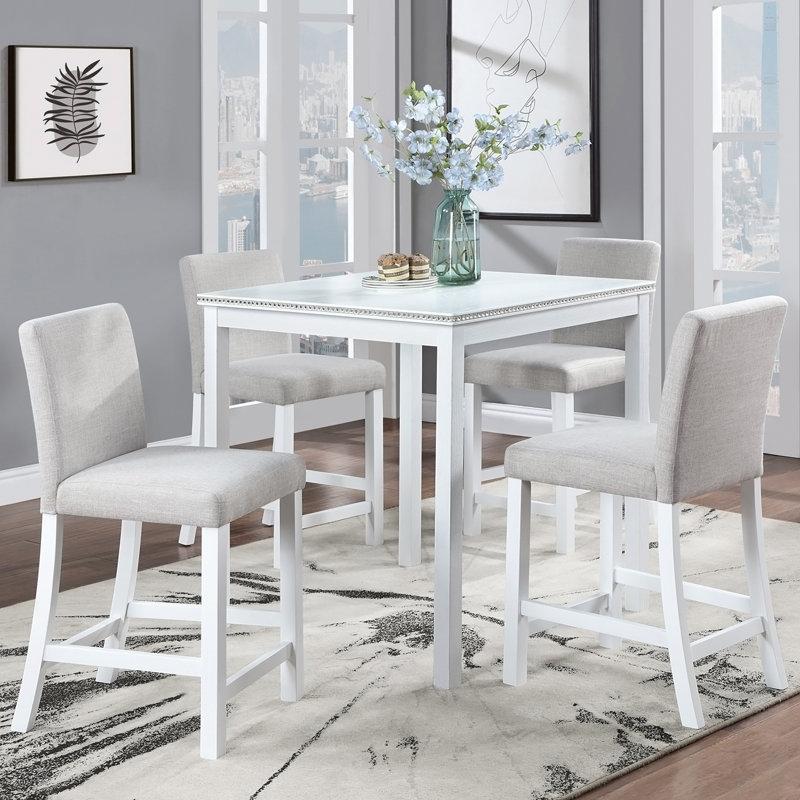 Table de salle à manger en bois