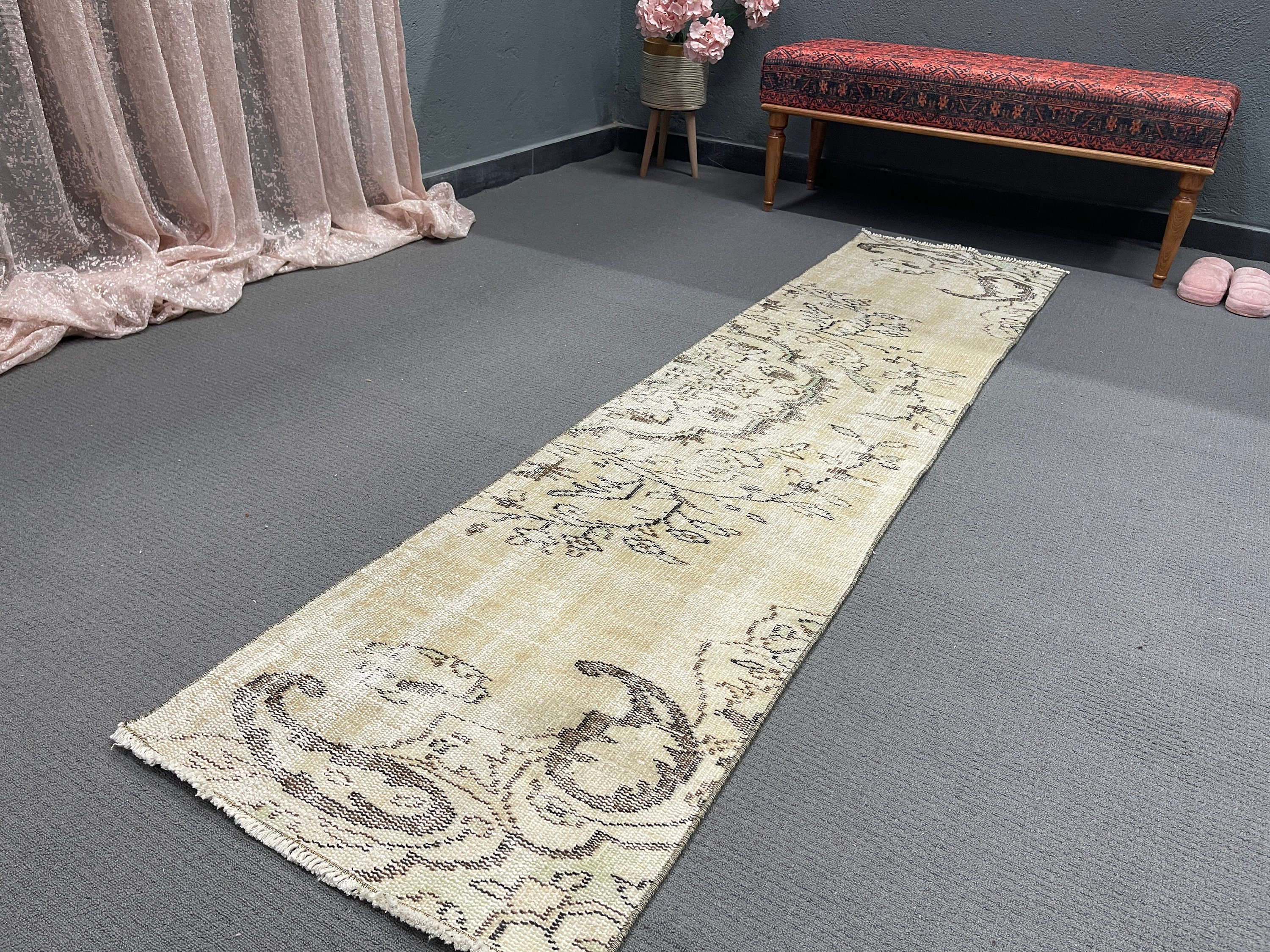Bungalow Rose Classic Patchwork Runner Rug, 22.4x94.1 Inch Beige Rug ...