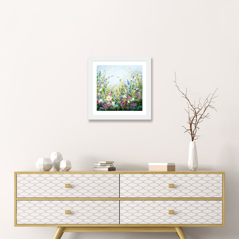 «A Perfect Day» par Jaanika Talts - reproduction d'art encadrée, H 16 po x l 16 po x p 1 po, Papier encadré blanc