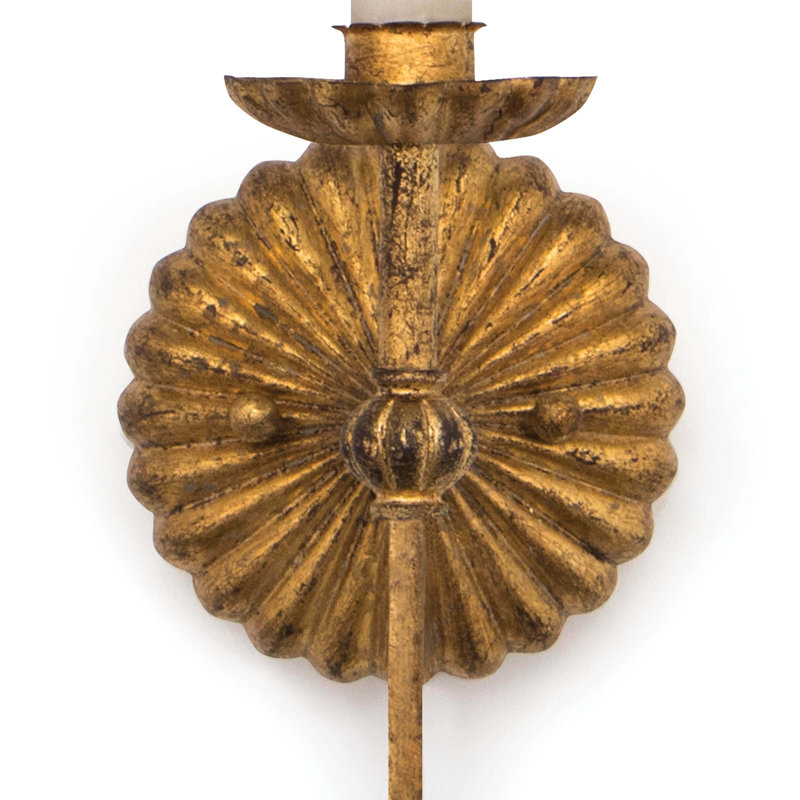 Clove 1 - Light Wallchiere