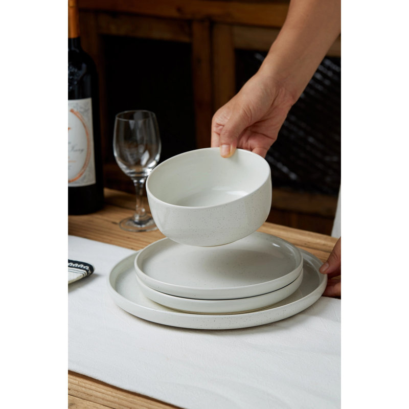 Famiware 24 Piece Stoneware Dinnerware Set - Service for 8, White