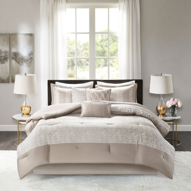 Édredon très grand en chenille taupe - effet dimensionnel et rembourrage 7 pièces avec coussins texturés