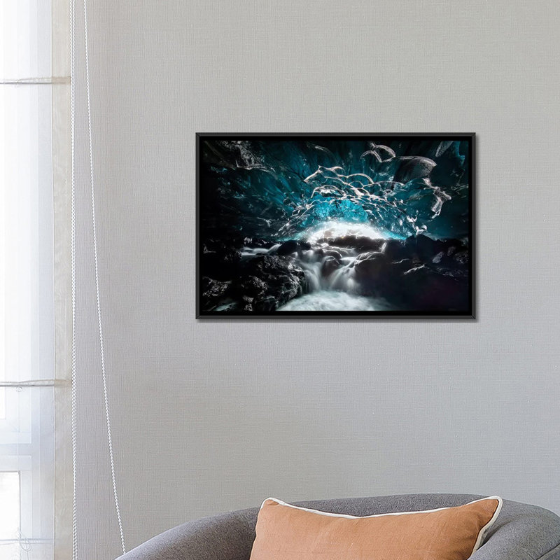 « ice cave » par hua zhu, impression sur toile tendue, H 18 po x l 26 po x P 1,5 po, Toile tendue, Pas de tapis
