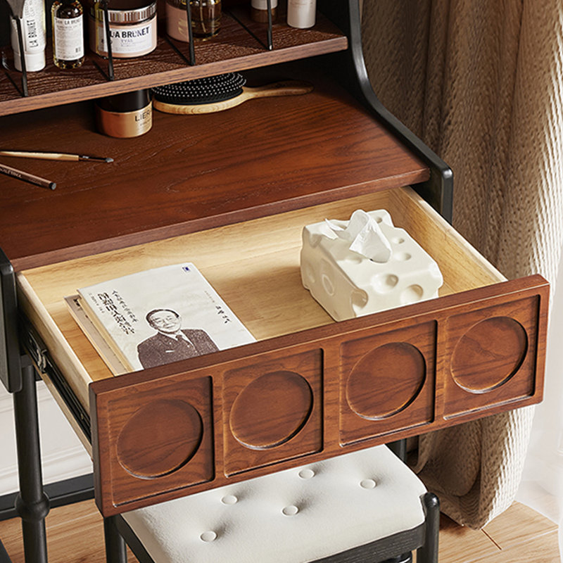 Tekeisha Vanity