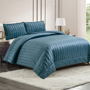 Dee Ocleppo Velvet Cable 3-Piece Quilt Set