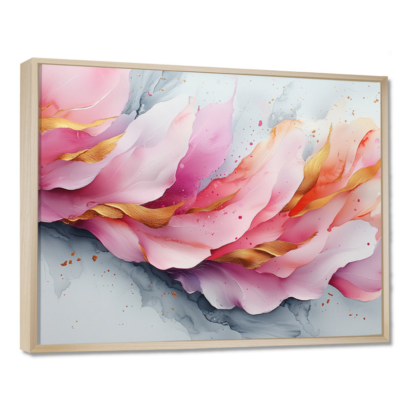 Or rose, veines élégantes de pétales de fleurs II - fleurs abstraites, art mural, H 34 po x l 44 po, Floater Framed, Natural