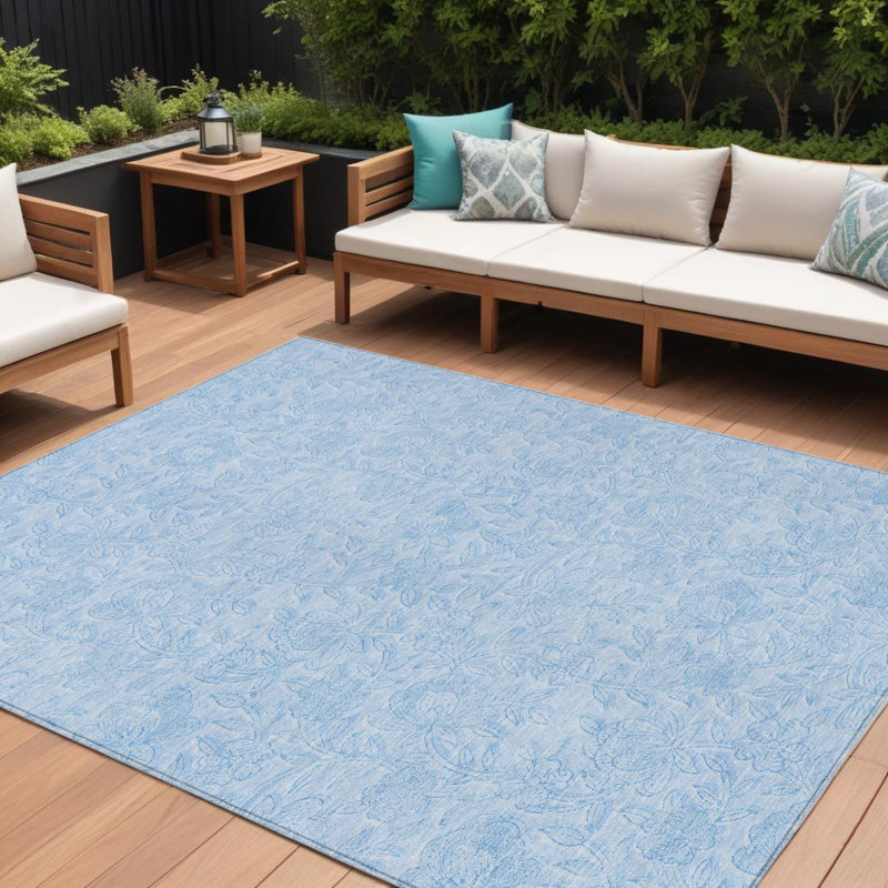 Tapis intérieur / extérieur lavable floral bleu ciel et bleu 8 pi x 10 pi HomeRoots