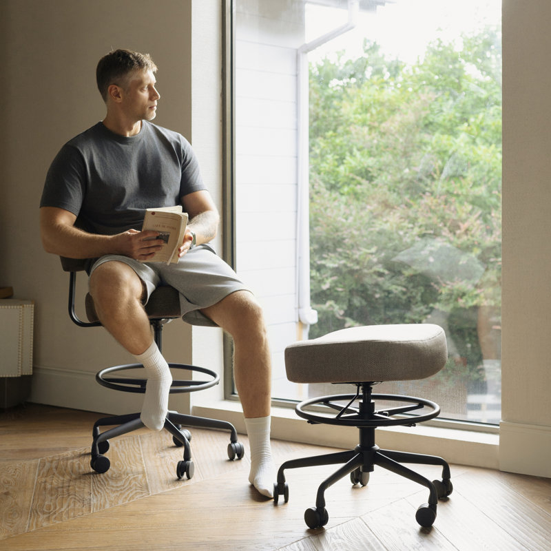 Tabouret pivotant pneumatique à roulettes 504 KALEA avec repose-pieds réglable, Matte Black, Gris