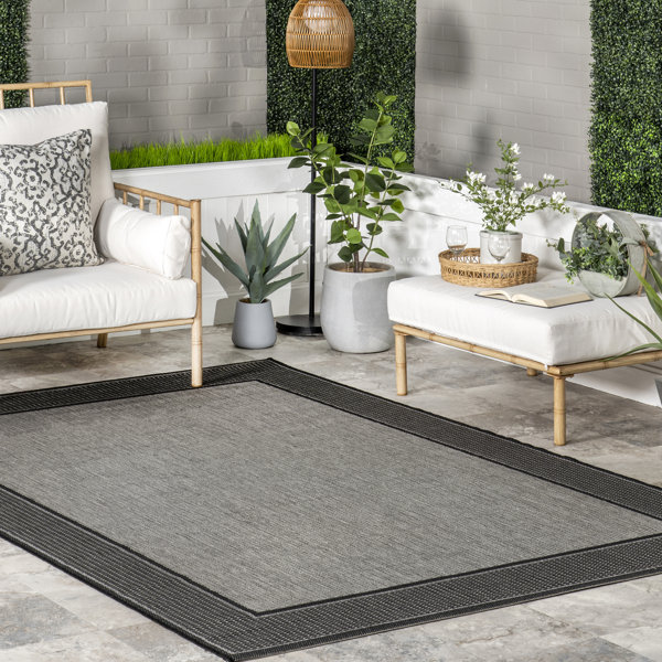 Winston Porter Mcelfresh Bordered Gray/Black Indoor/Outdoor Rug ...