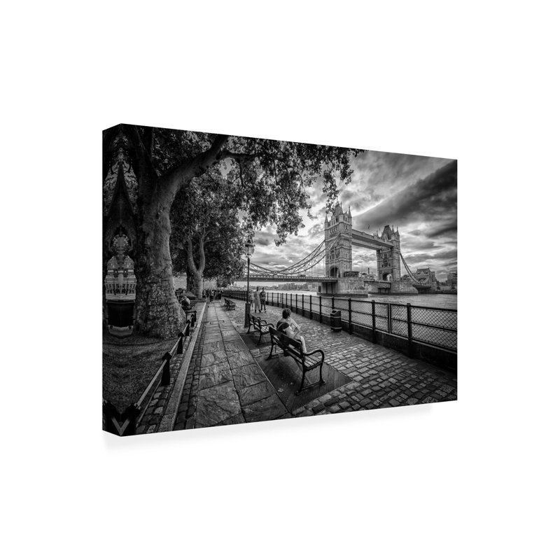 Contemporary, 32" W x 22" H