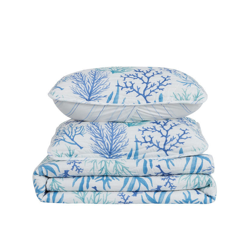 Blue Watercolor Coral Coastal Reversible Quilt Set with Shams, Full / Queen Quilt + 2 Standard Shams