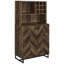 Armoire à vin moderne à 2 portes avec touche rétro, finition chêne rustique, façade à chevrons, support et verres à pied pour les éléments de la salle à manger,