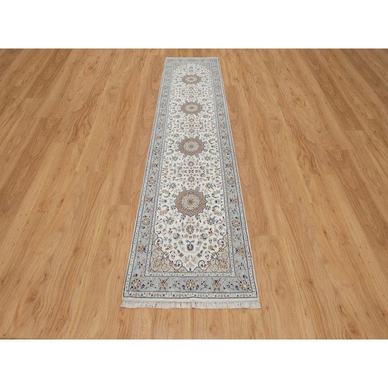 Tapis de couloir blanc en laine et en soie noué à la main 250 KPSI 2 pi 5 po x 10 pi 6DB8C41B88284439BC0F02C53237326C