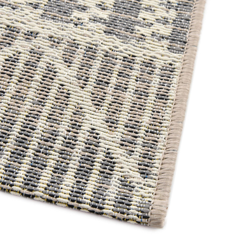 Azed Washable Striped Indoor / Outdoor Rug, Rectangle 4' x 6'
