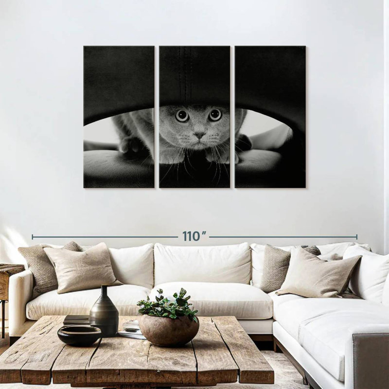 Peeking Cat, H 48 po x l 74 po