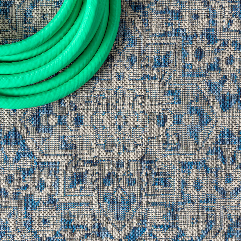 Tapis d'intérieur / extérieur gris / bleu marine Nate Boho, Carré 5 pi 3 po