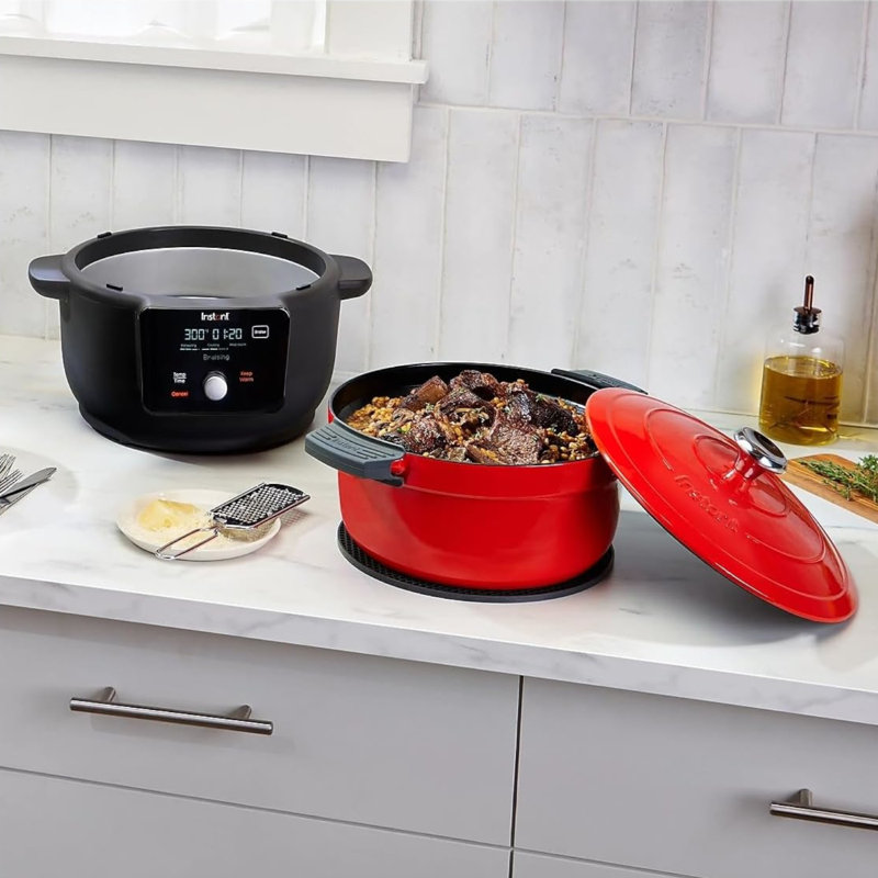Instant Pot 6 Quarts Cast Iron Round Dutch Oven Set
